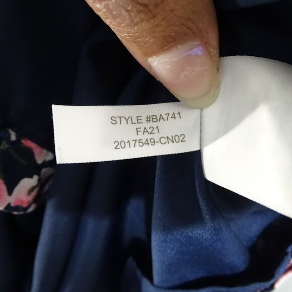 J Crew Floral Print Cap Sleeve Blouse Women Size M Blue Pink Lightweight BA741 - Picture 7 of 9